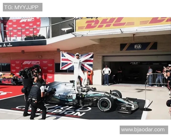 汉密尔顿再度登上F1领奖台 打破纪录书写全新传奇